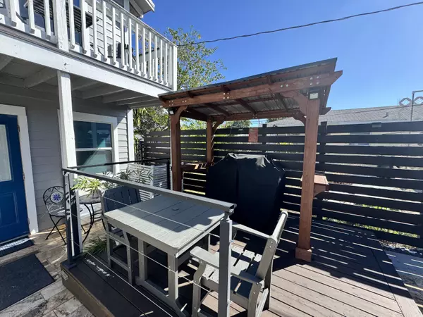 Lake Worth Beach, FL 33460,322 S L ST Upper Rear