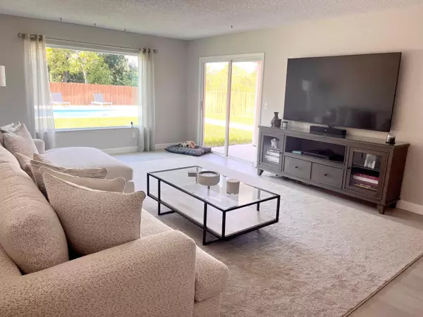 Port Saint Lucie, FL 34952,1302 SE Belcrest ST