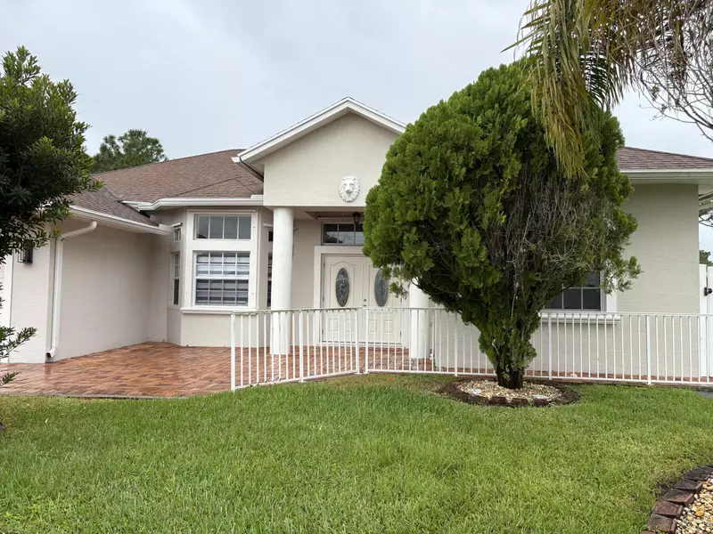 2066 SW Savage BLVD, Port Saint Lucie, FL 34953