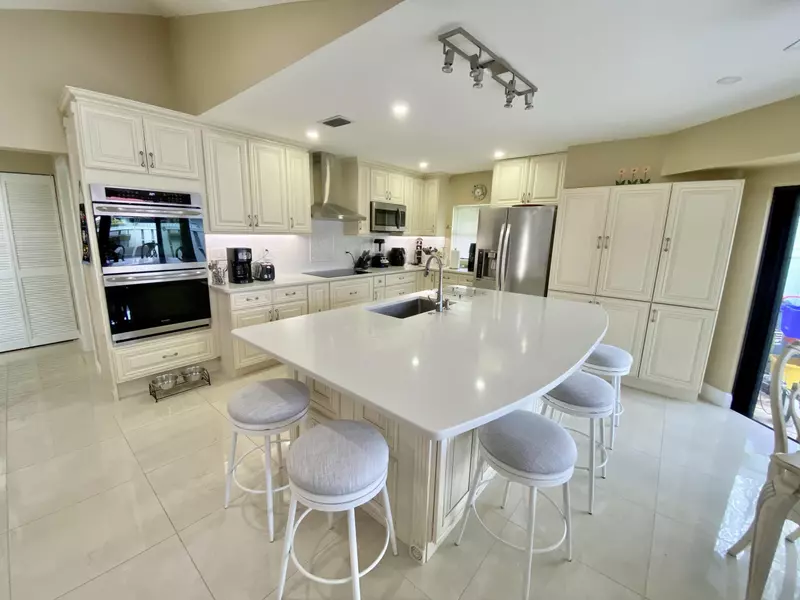 1127 E Seminole AVE 13d, Jupiter, FL 33477
