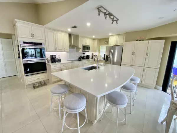 1127 E Seminole AVE 13d, Jupiter, FL 33477