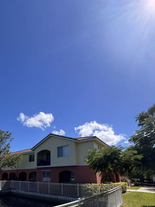 Stuart, FL 34994,55 SE Palermo CT 201