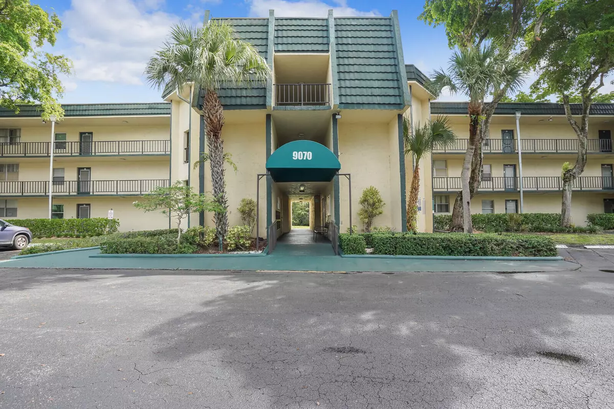 Tamarac, FL 33321,9070 Lime Bay BLVD 214