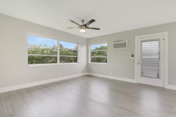 Lake Worth Beach, FL 33460,1118 N J ST B