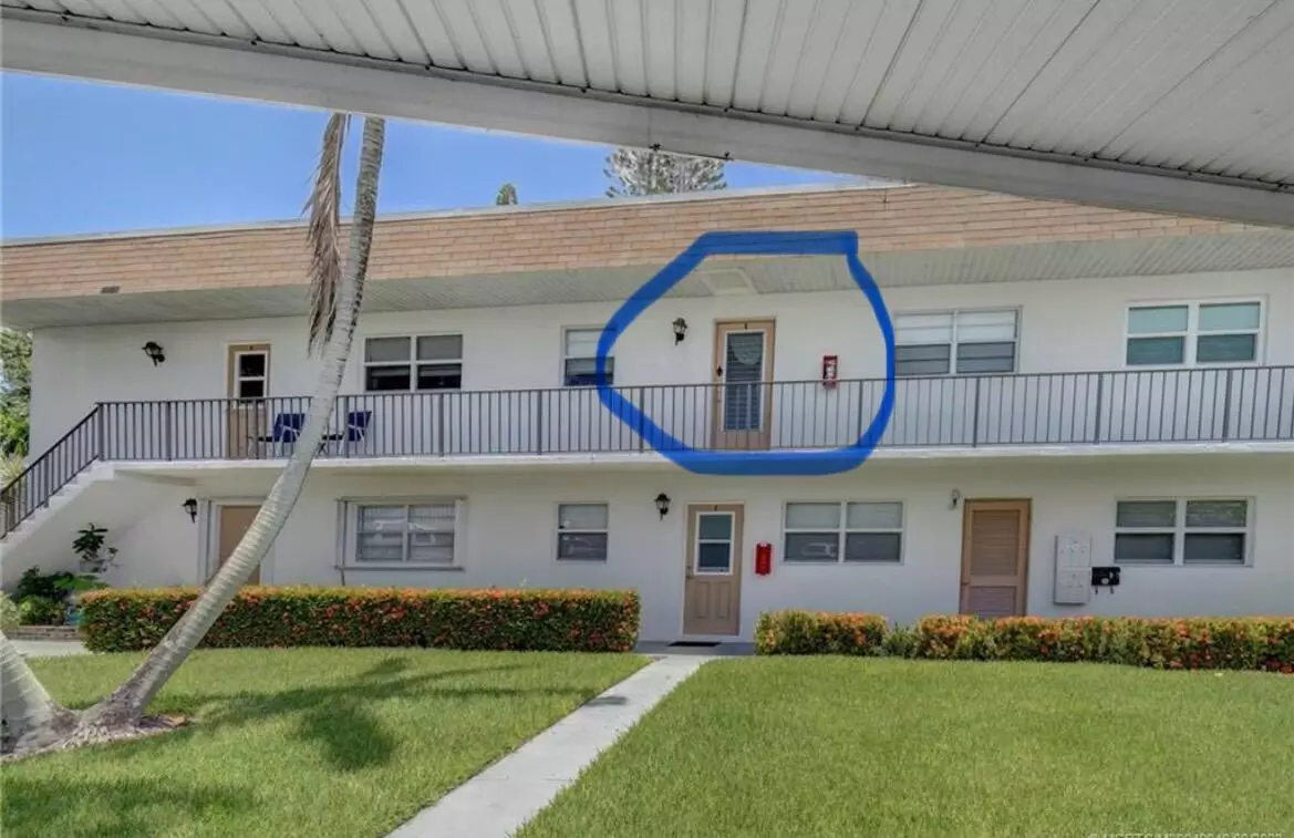 Stuart, FL 34996,2950 SE Ocean BLVD 14-5