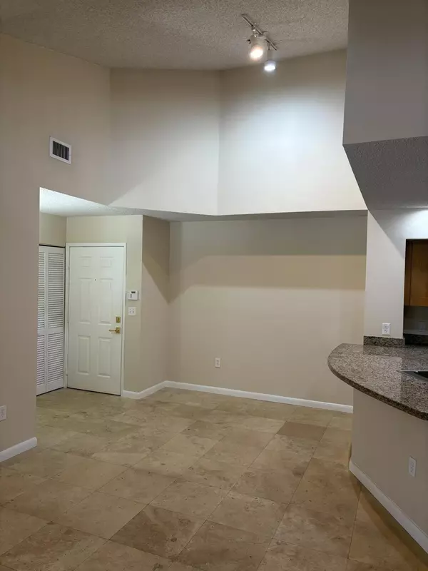 Boca Raton, FL 33496,3153 Clint Moore RD 204