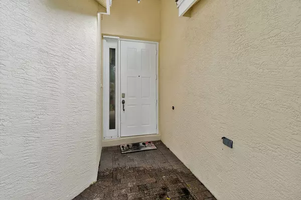 Royal Palm Beach, FL 33414,212 Berenger WALK