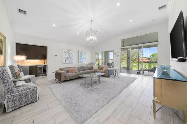 Palm Beach Gardens, FL 33418,114 Palm Point CIR C