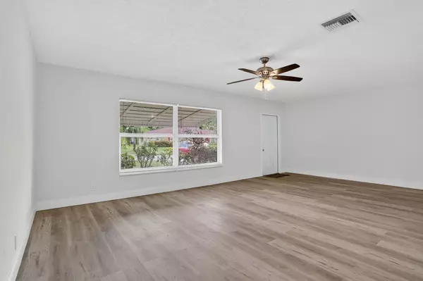 Tamarac, FL 33321,7003 NW 92nd AVE