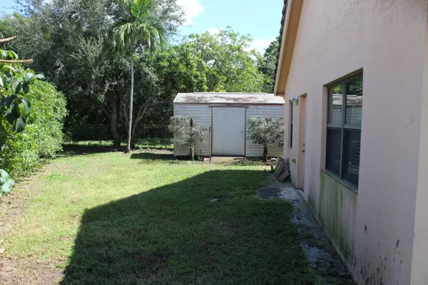 Wellington, FL 33414,2024 White Coral CT