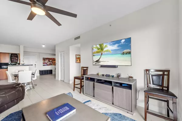 Delray Beach, FL 33444,255 NE 3rd AVE 2401