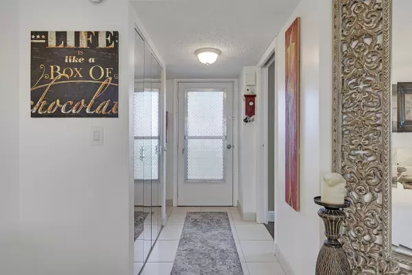 Greenacres, FL 33467,3755 Via Poinciana 405