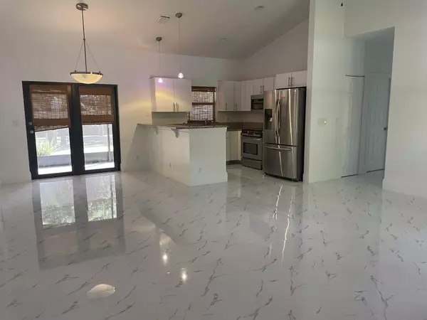 Loxahatchee, FL 33470,6021 N 180th AVE (Guest House)