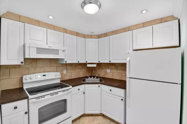 Fort Lauderdale, FL 33308,5203 NE 24 TER B-105