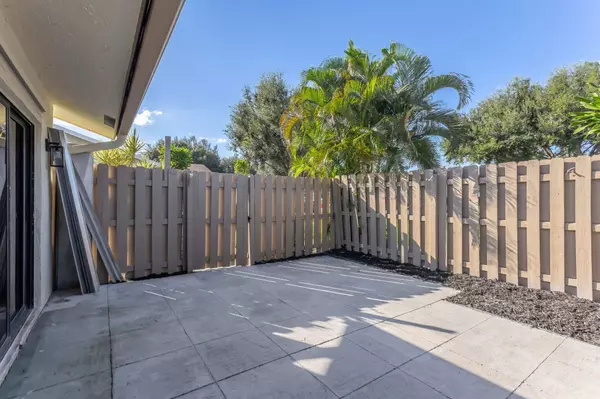 Delray Beach, FL 33445,996 NW 29th AVE B