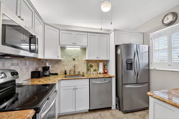 West Palm Beach, FL 33417,204 Oxford 300