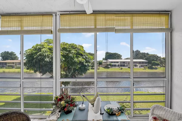 204 Oxford 300, West Palm Beach, FL 33417