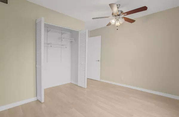 Greenacres, FL 33415,708 Sunny Pine WAY B3