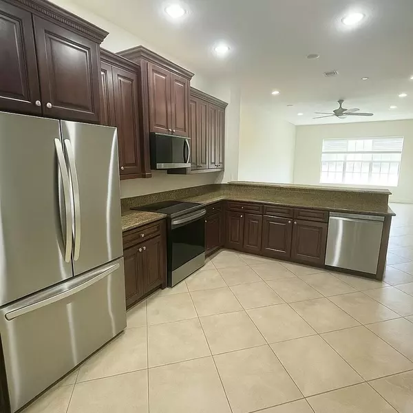 Palm Beach Gardens, FL 33418,4573 S Artesa WAY