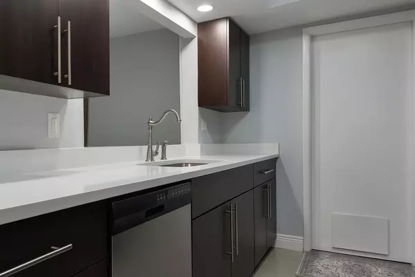 Boynton Beach, FL 33426,904 SW 5th AVE