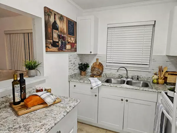 West Palm Beach, FL 33417,263 Windsor L