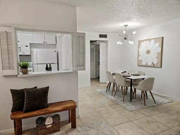 West Palm Beach, FL 33417,263 Windsor L