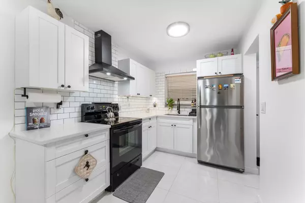 Sunrise, FL 33313,7500 NW 30th PL 123