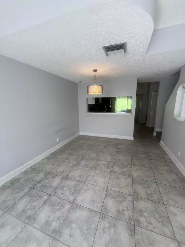 Tamarac, FL 33321,7823 Sanibel DR