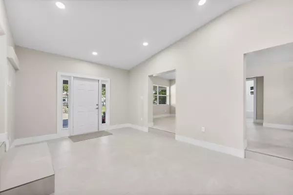 Fort Pierce, FL 34947,1915 S 33rd ST