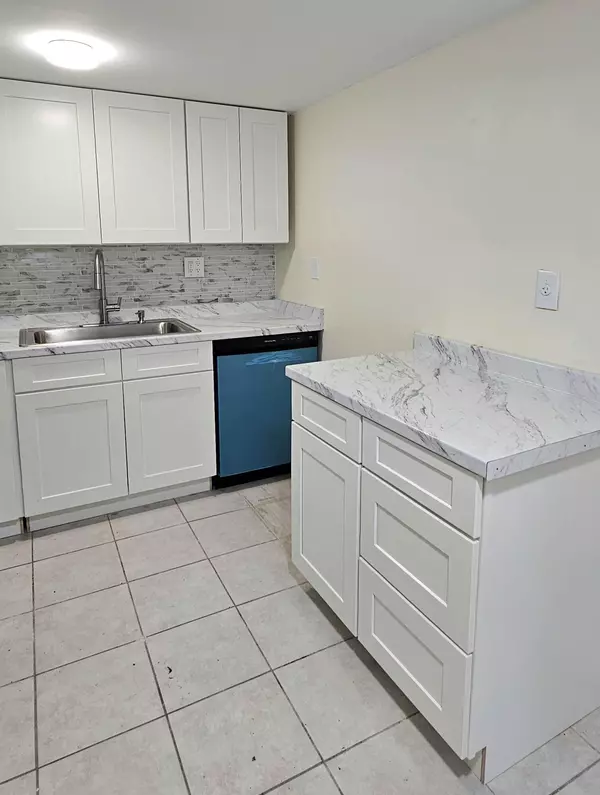 Lake Park, FL 33403,1501 Crescent CIR E44