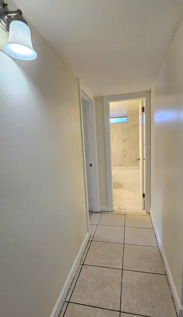 Lake Park, FL 33403,1501 Crescent CIR E44