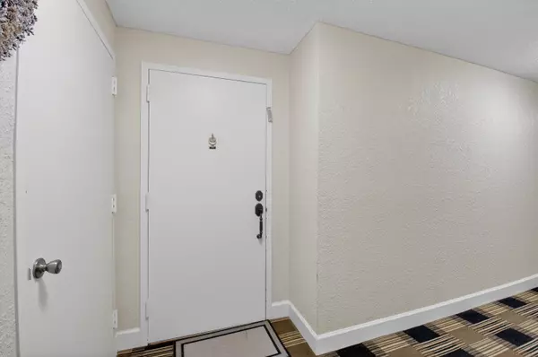 Boca Raton, FL 33434,6815 Willow Wood DR 4051