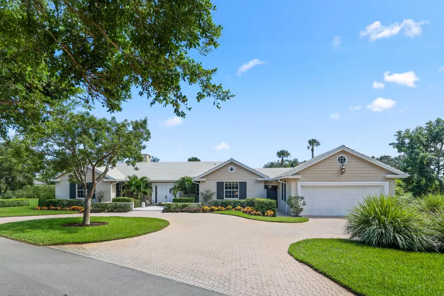 36 Country RD, Village Of Golf, FL 33436