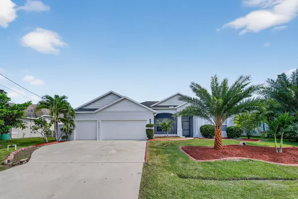 6233 NW Gisela ST, Port Saint Lucie, FL 34986