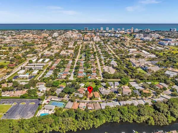 162 Del Rio BLVD, Boca Raton, FL 33432