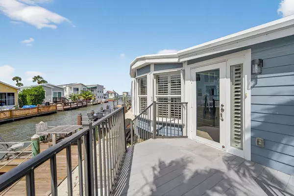 Jensen Beach, FL 34957,142 Nettles BLVD