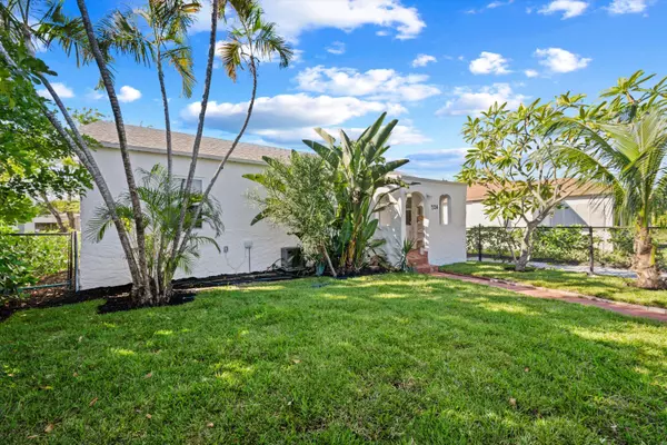 West Palm Beach, FL 33405,724 Mcintosh ST