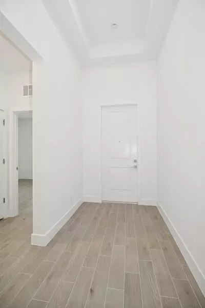 Port Saint Lucie, FL 34987,10090 Dreamweaver RD 218