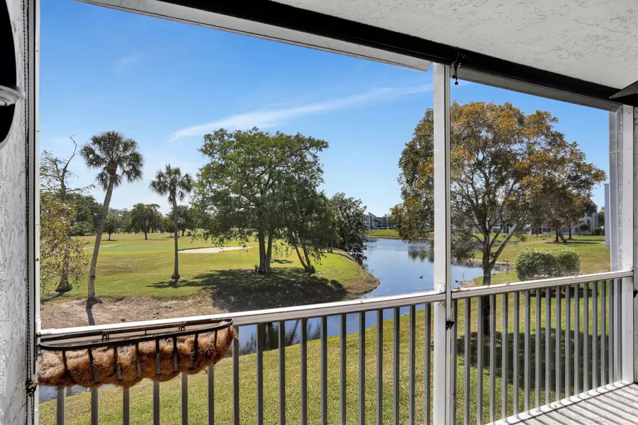 7800 NW 18th ST 201, Margate, FL 33063