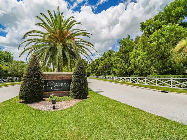 Stuart, FL 34997,7007 SE Twin Oaks CIR