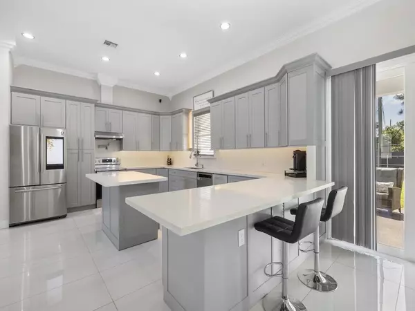 Port Saint Lucie, FL 34953,914 SW Mccracken AVE