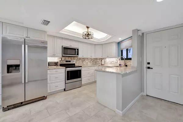 Fort Pierce, FL 34949,2400 S Ocean DR 3128