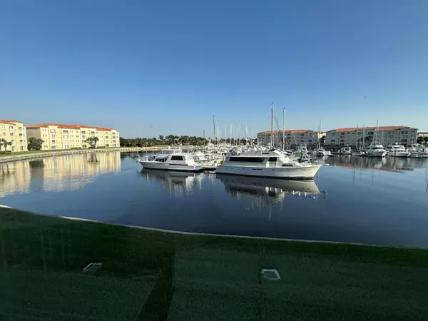 14 W Harbour Isle DR 202, Fort Pierce, FL 34949