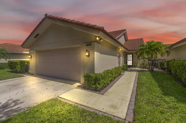 2855 Eagle LN, West Palm Beach, FL 33409