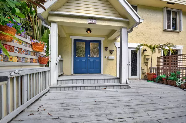 Boynton Beach, FL 33435,732 Rider RD