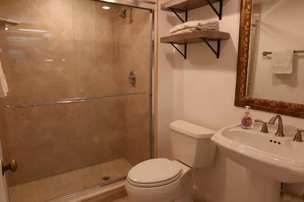 Greenacres, FL 33463,507 5th LN