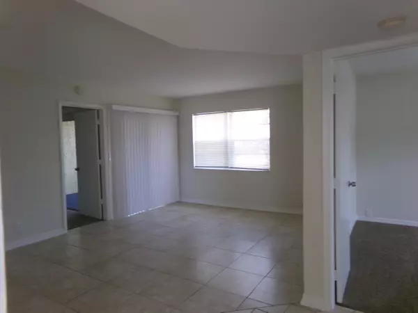 Port Saint Lucie, FL 34952,1554 SE Royal Green CIR N 104