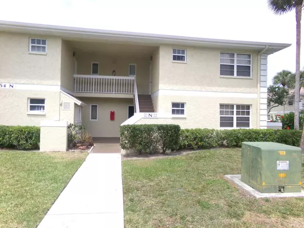 1554 SE Royal Green CIR N 104, Port Saint Lucie, FL 34952