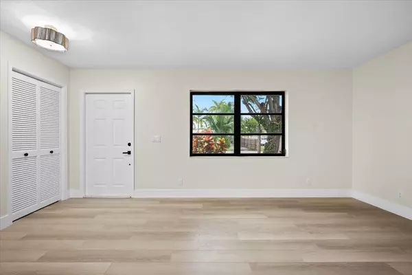 Tequesta, FL 33469,19052 SE Hillcrest DR