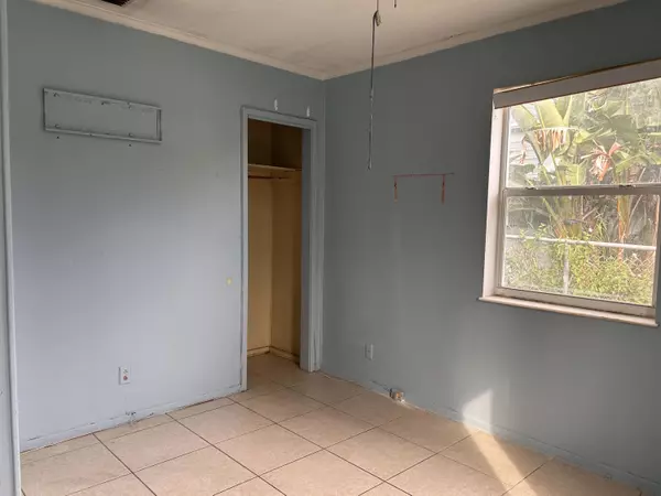 Riviera Beach, FL 33404,840 W 2nd ST